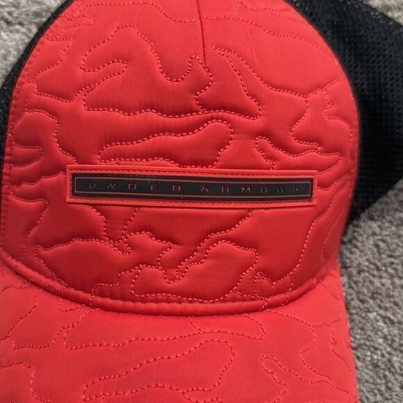 Under Armour red and black hat- adjustable back! Good condition ! - Picture 4 of 4